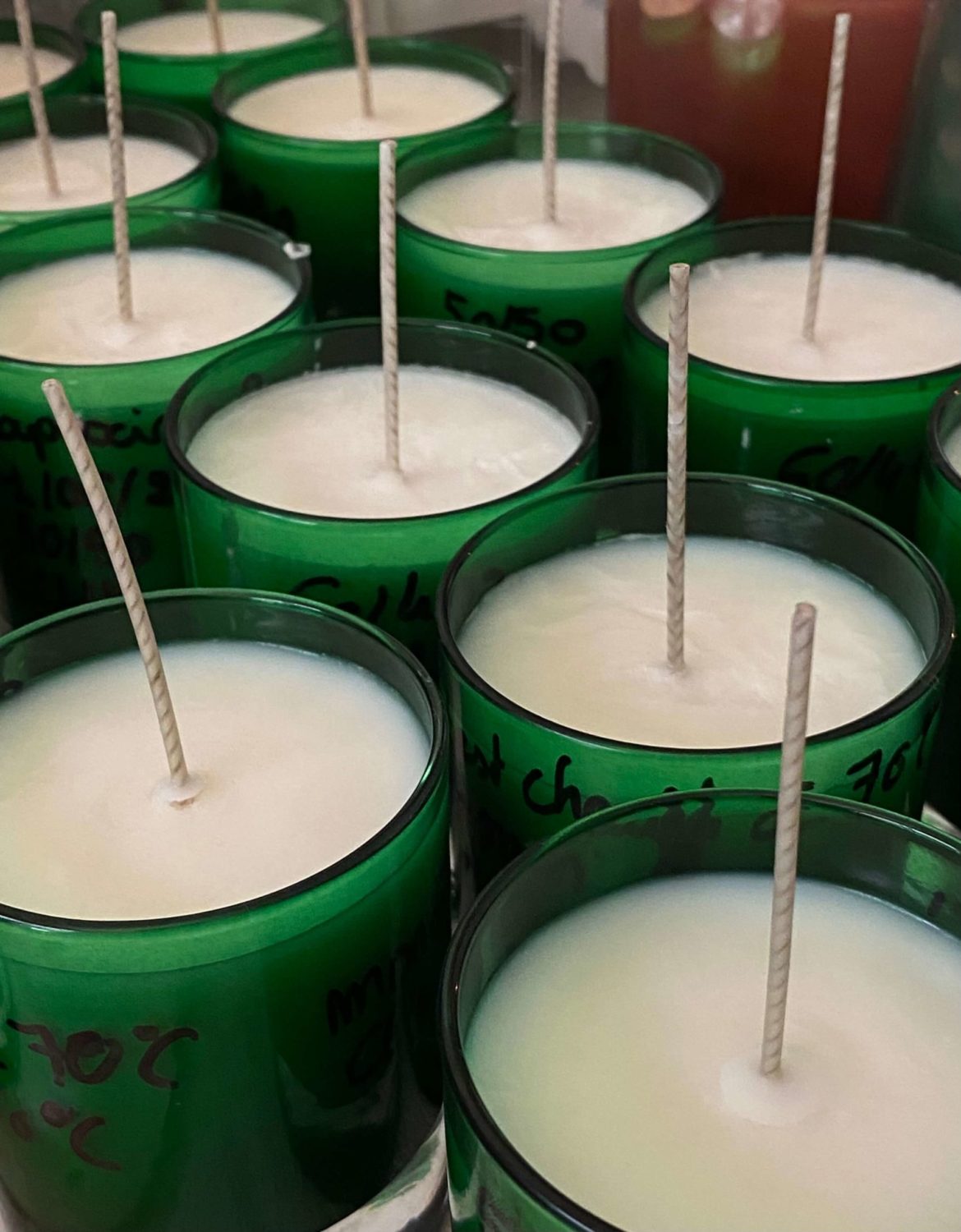 making wax candles 100% vegetable